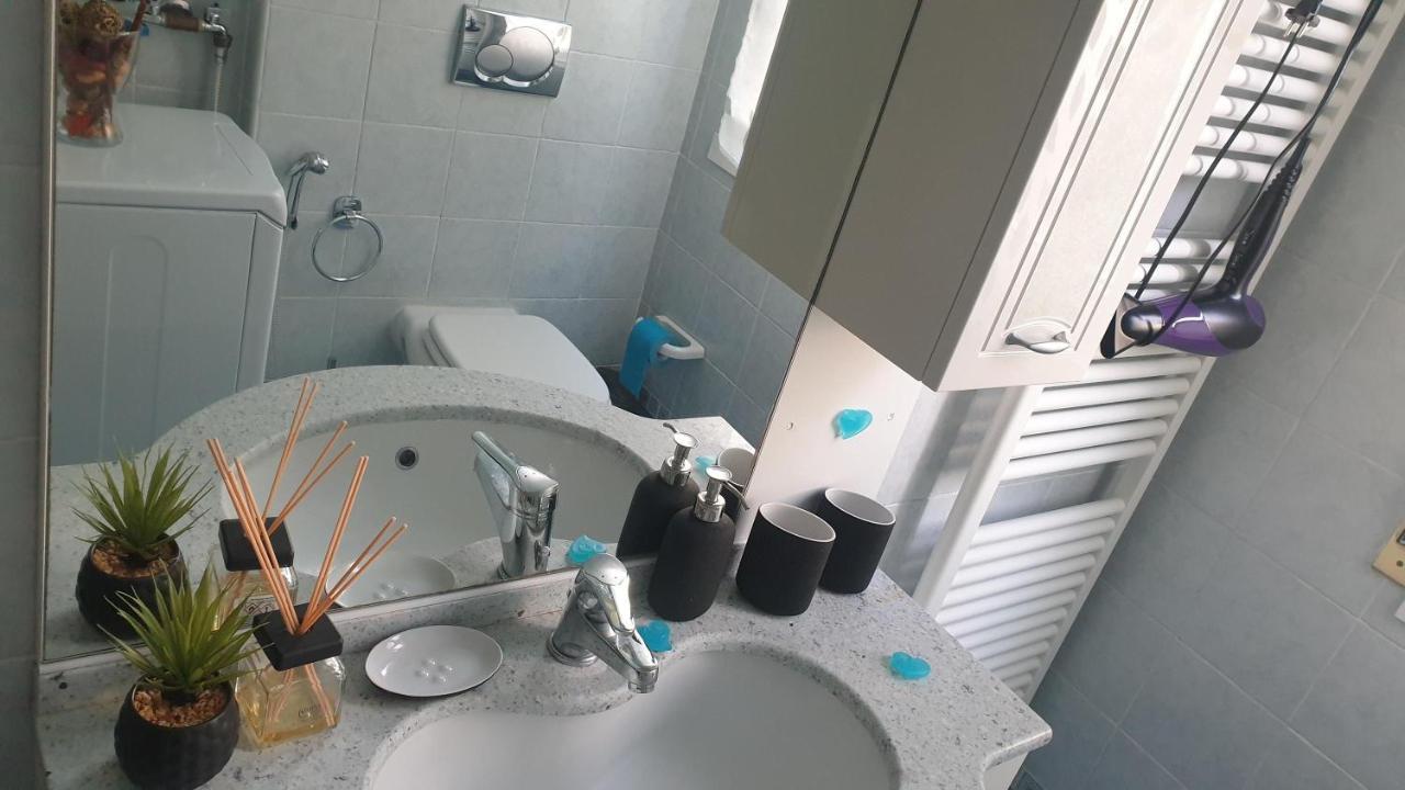דירות קומו Casa Vacanze Serena מראה חיצוני תמונה