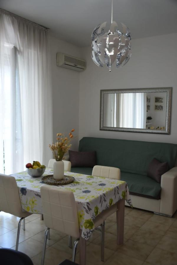 דירות קומו Casa Vacanze Serena מראה חיצוני תמונה